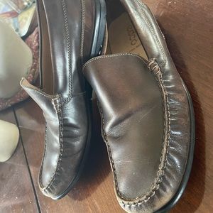 Mens Casual Leather driving moccasins.